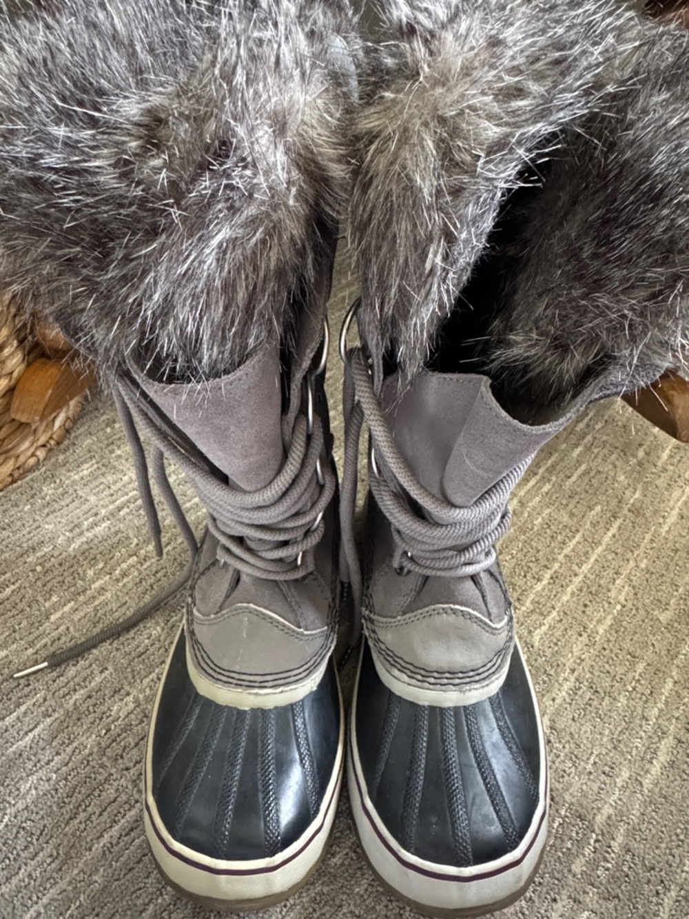 Sorel Women's Gray and Black Faux-Fur Lace-Up Winter Boots